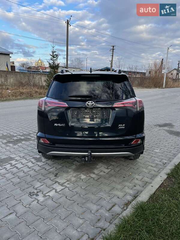 Позашляховик / Кросовер Toyota RAV4 2016 в Львові фото 6 Позашляховик / Кросовер Toyota RAV4 2016 в Львові