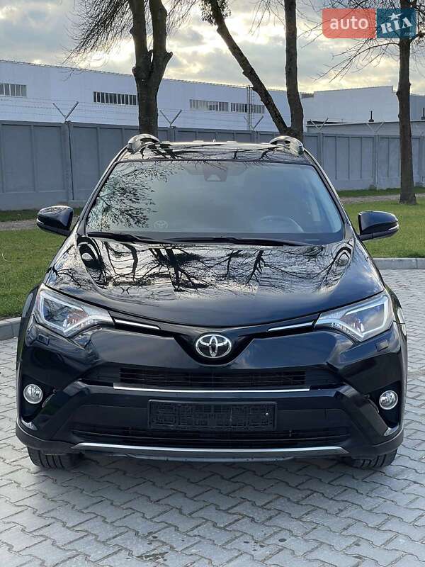 Позашляховик / Кросовер Toyota RAV4 2016 в Львові фото 9 Позашляховик / Кросовер Toyota RAV4 2016 в Львові