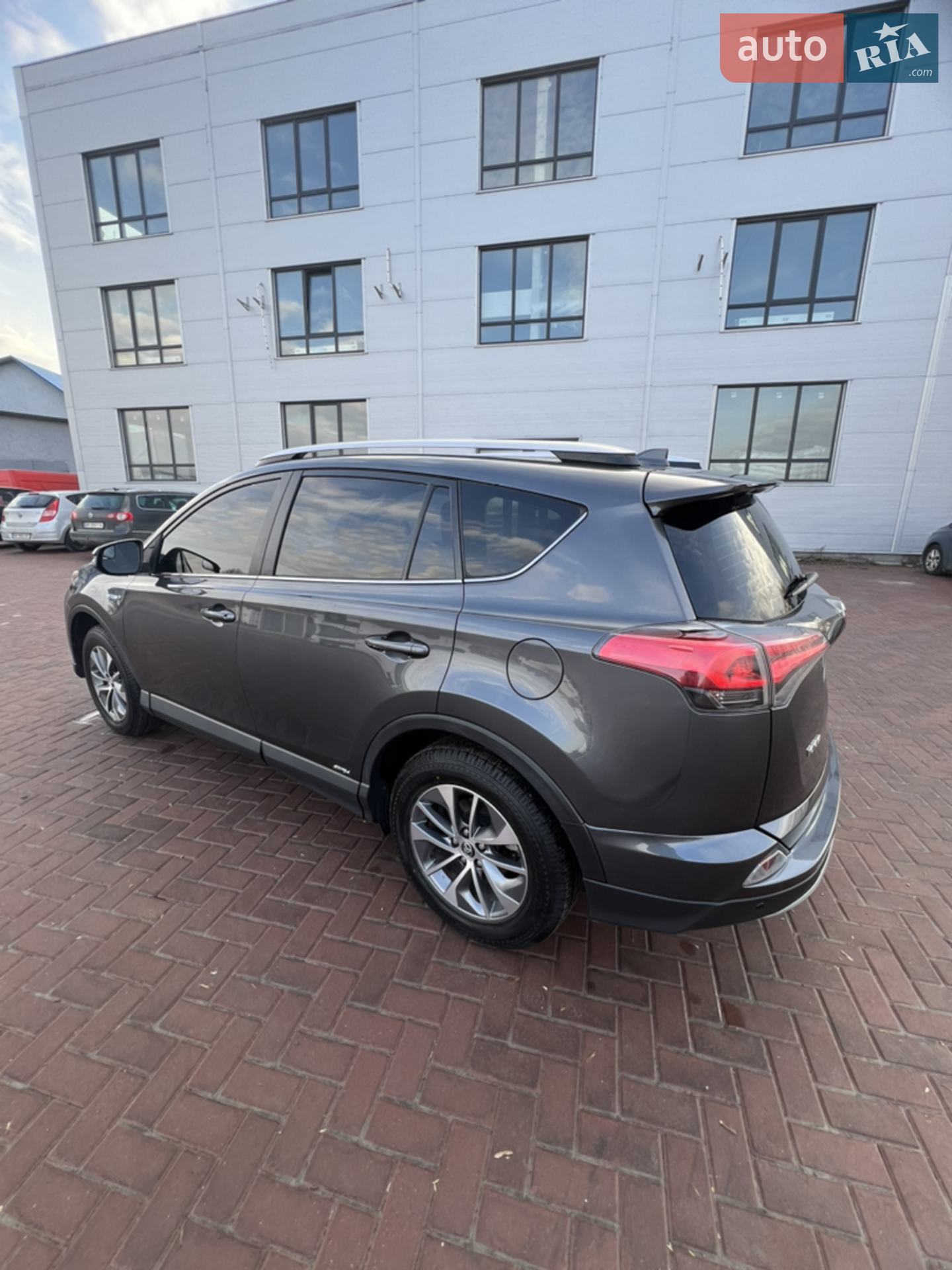 2016 Toyota RAV 4 - мініатюра 8