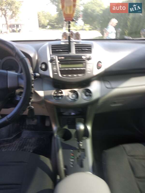 Внедорожник / Кроссовер Toyota RAV4 2006 в Хмельницком