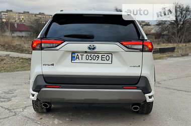 Внедорожник / Кроссовер Toyota RAV4 2020 в Калуше