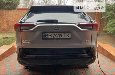 Внедорожник / Кроссовер Toyota RAV4 2021 в Одессе