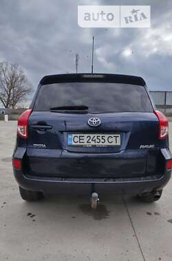 Позашляховик / Кросовер Toyota RAV4 2006 в Чернівцях