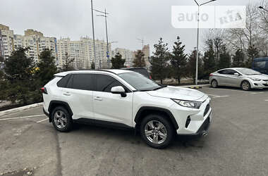 Позашляховик / Кросовер Toyota RAV4 2023 в Києві