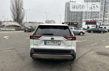 Позашляховик / Кросовер Toyota RAV4 2023 в Києві