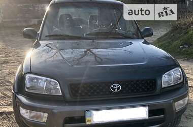 Позашляховик / Кросовер Toyota RAV4 2000 в Запоріжжі