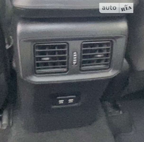 Внедорожник / Кроссовер Toyota RAV4 2021 в Тернополе