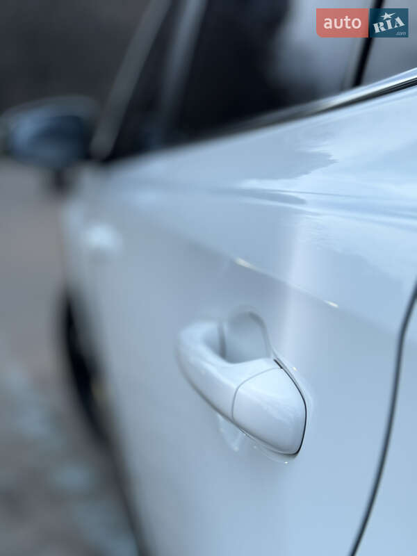 Позашляховик / Кросовер Toyota RAV4 2017 в Одесі