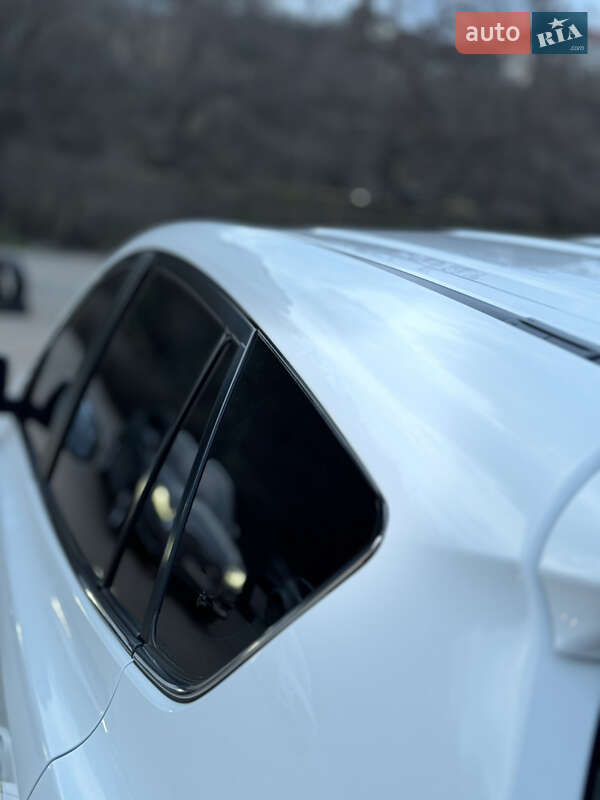 Позашляховик / Кросовер Toyota RAV4 2017 в Одесі