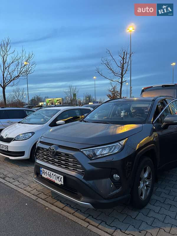 Toyota RAV4 2019