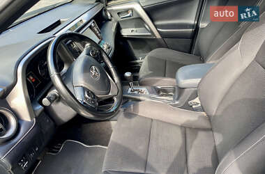 Позашляховик / Кросовер Toyota RAV4 2017 в Полтаві