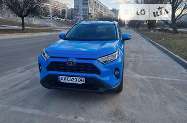 Внедорожник / Кроссовер Toyota RAV4 2019 в Харькове