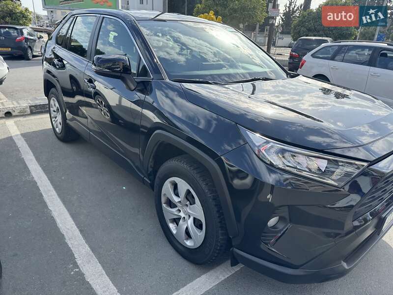 Позашляховик / Кросовер Toyota RAV4 2019 в Харкові