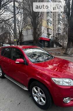 Внедорожник / Кроссовер Toyota RAV4 2011 в Киеве