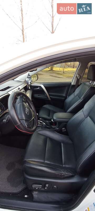 Позашляховик / Кросовер Toyota RAV4 2013 в Покрові