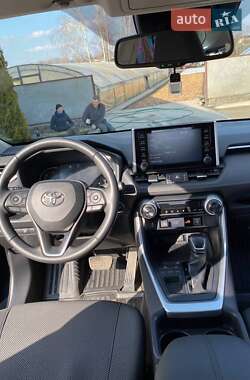 Внедорожник / Кроссовер Toyota RAV4 2021 в Киеве