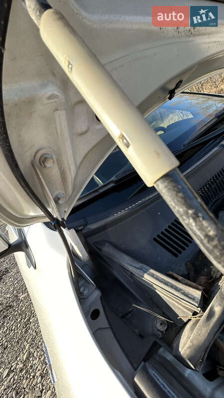 Позашляховик / Кросовер Toyota RAV4 2011 в Чернівцях фото 16 Позашляховик / Кросовер Toyota RAV4 2011 в Чернівцях