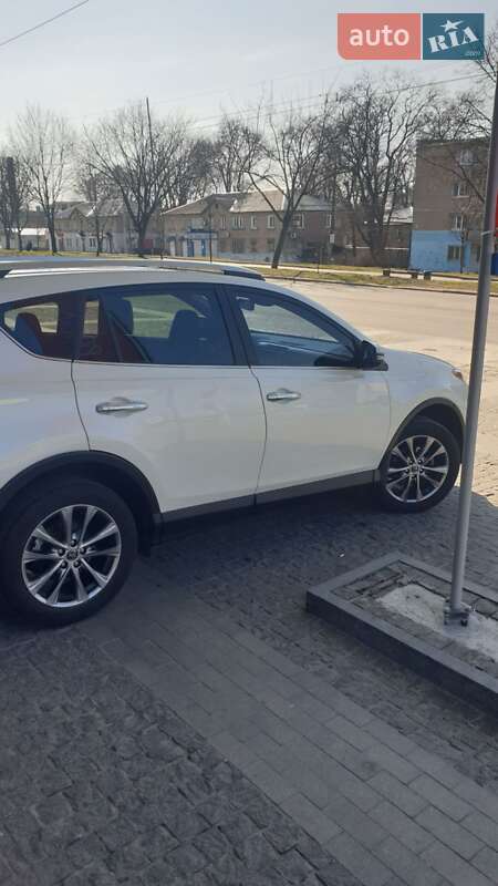 Внедорожник / Кроссовер Toyota RAV4 2016 в Днепре