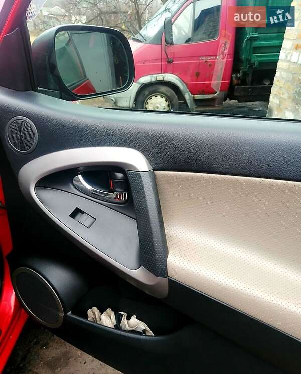 Внедорожник / Кроссовер Toyota RAV4 2008 в Харькове