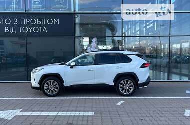 Внедорожник / Кроссовер Toyota RAV4 2022 в Киеве