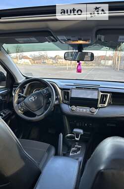 Внедорожник / Кроссовер Toyota RAV4 2014 в Кривом Роге