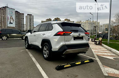 Внедорожник / Кроссовер Toyota RAV4 2023 в Киеве