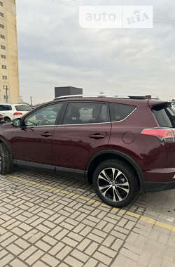 Внедорожник / Кроссовер Toyota RAV4 2015 в Хмельницком