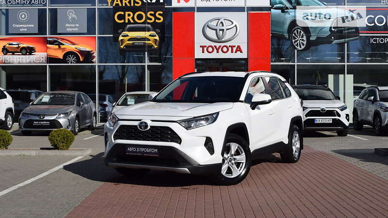 Внедорожник / Кроссовер Toyota RAV4 2019 в Житомире