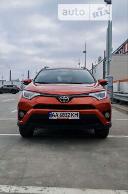 Внедорожник / Кроссовер Toyota RAV4 2016 в Киеве