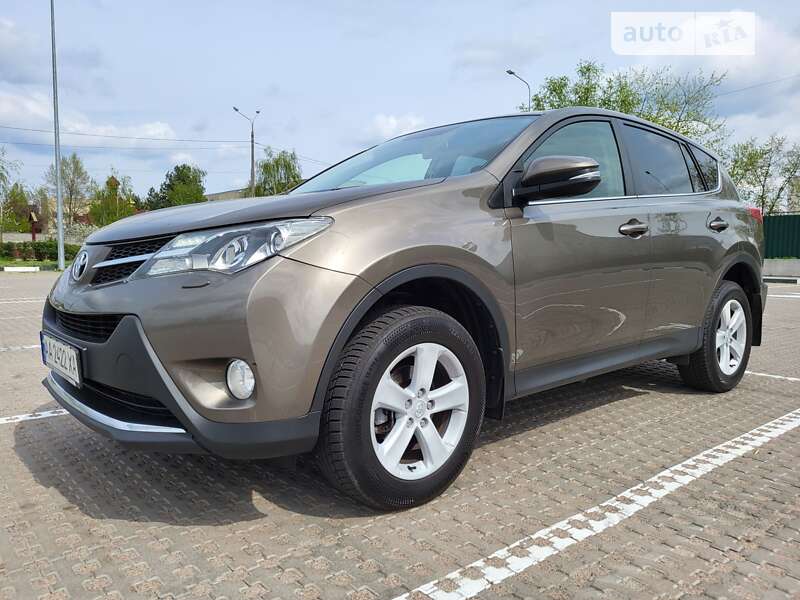 Внедорожник / Кроссовер Toyota RAV4 2014 в Киеве