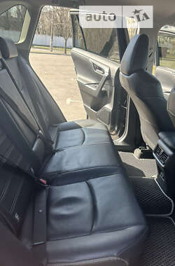 Позашляховик / Кросовер Toyota RAV4 2020 в Кривому Розі