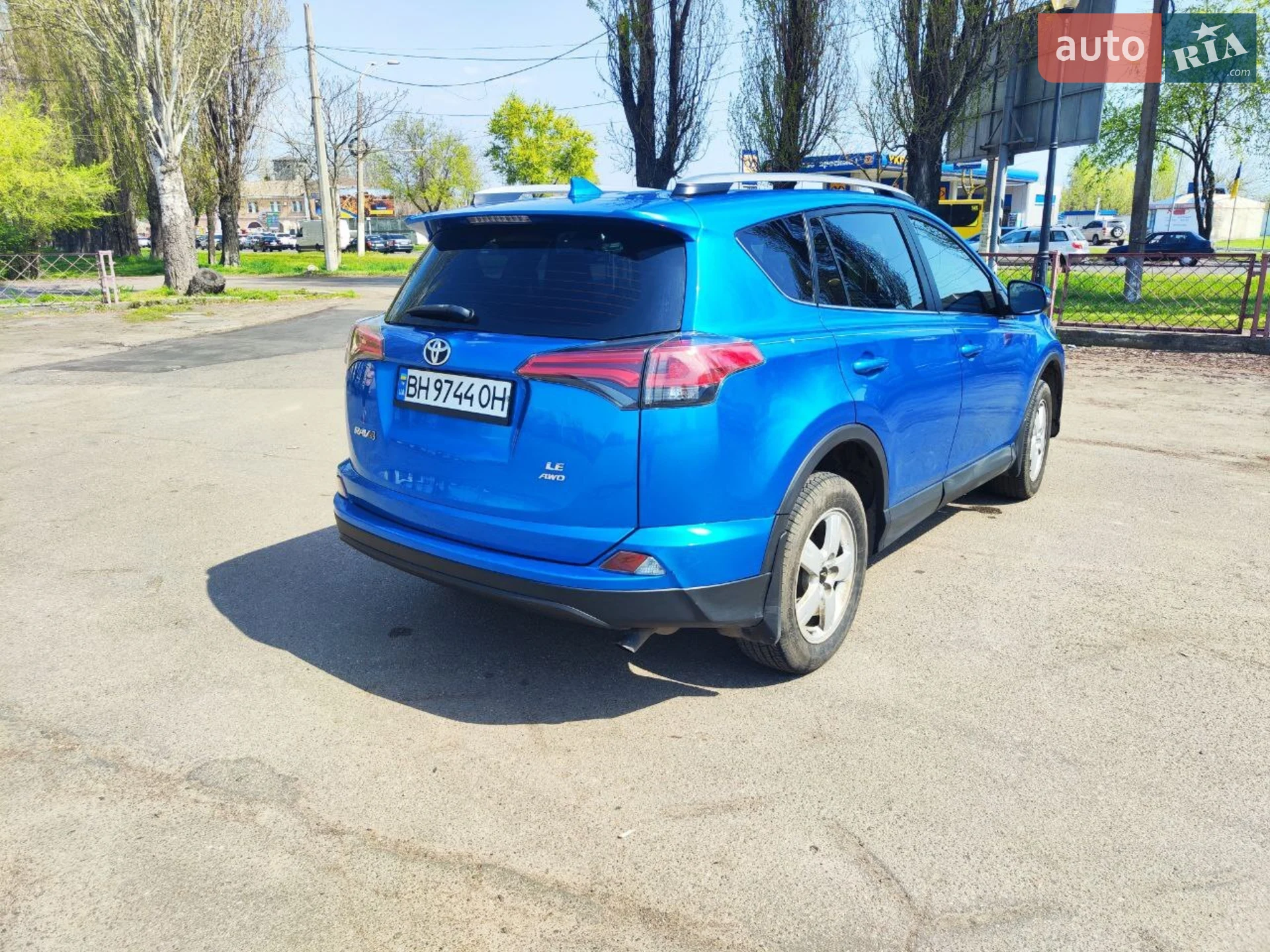 2017 Toyota RAV 4 - мініатюра 7