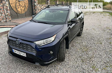 Внедорожник / Кроссовер Toyota RAV4 2020 в Бердичеве