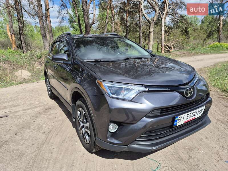 Внедорожник / Кроссовер Toyota RAV4 2017 в Харькове