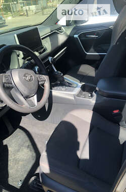 Внедорожник / Кроссовер Toyota RAV4 2023 в Киеве