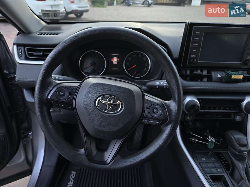 Внедорожник / Кроссовер Toyota RAV4 2020 в Одессе