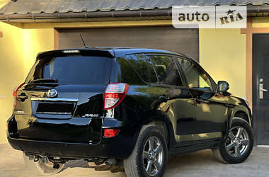 Внедорожник / Кроссовер Toyota RAV4 2012 в Киеве