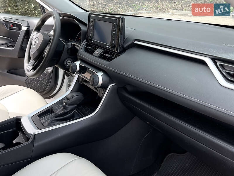 Внедорожник / Кроссовер Toyota RAV4 2020 в Тернополе фото 19 Внедорожник / Кроссовер Toyota RAV4 2020 в Тернополе
