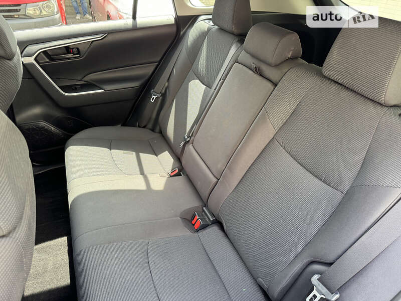 Внедорожник / Кроссовер Toyota RAV4 2021 в Киеве