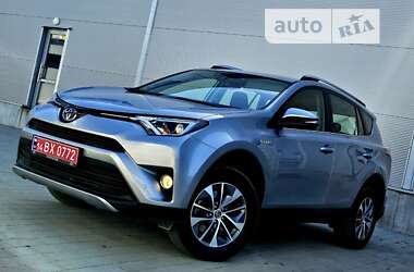 Внедорожник / Кроссовер Toyota RAV4 2018 в Киеве