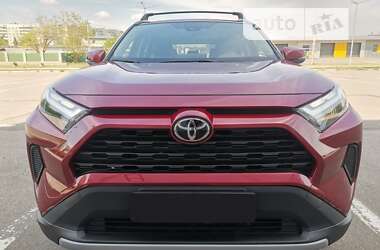 Позашляховик / Кросовер Toyota RAV4 2022 в Полтаві
