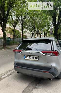 Внедорожник / Кроссовер Toyota RAV4 2019 в Львове