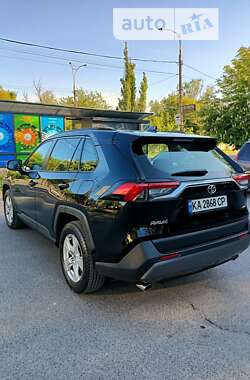 Позашляховик / Кросовер Toyota RAV4 2020 в Києві