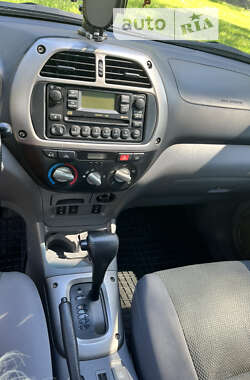 Внедорожник / Кроссовер Toyota RAV4 2001 в Чернигове