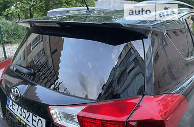 Позашляховик / Кросовер Toyota RAV4 2013 в Чернівцях