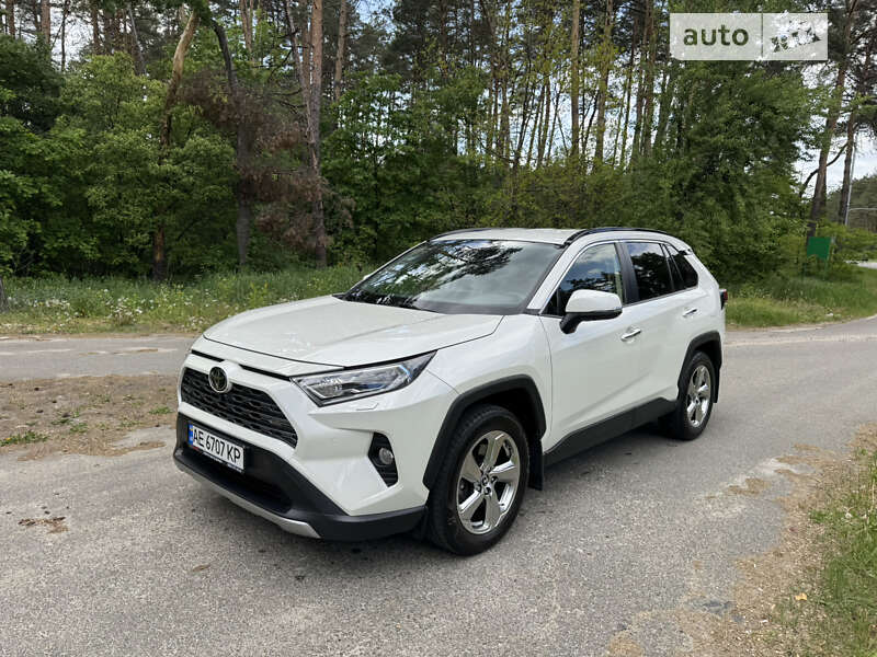 Позашляховик / Кросовер Toyota RAV4 2019 в Києві