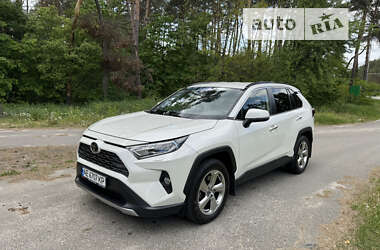 Внедорожник / Кроссовер Toyota RAV4 2019 в Киеве