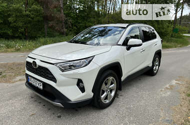 Внедорожник / Кроссовер Toyota RAV4 2019 в Киеве