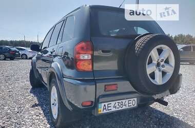 Внедорожник / Кроссовер Toyota RAV4 2004 в Каменском