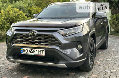 Внедорожник / Кроссовер Toyota RAV4 2020 в Виноградове